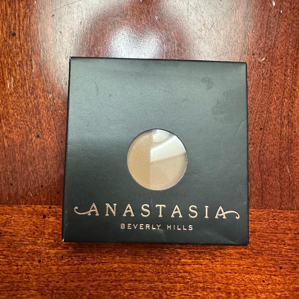 Anastasia Beverly Hills Custard Eyeshadow